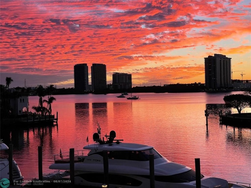 LIVE THE WILLIAMS ISLAND LIFE in this beautiful bright airy 2/2 - Beach Condo for sale in Aventura, Florida on Beachhouse.com