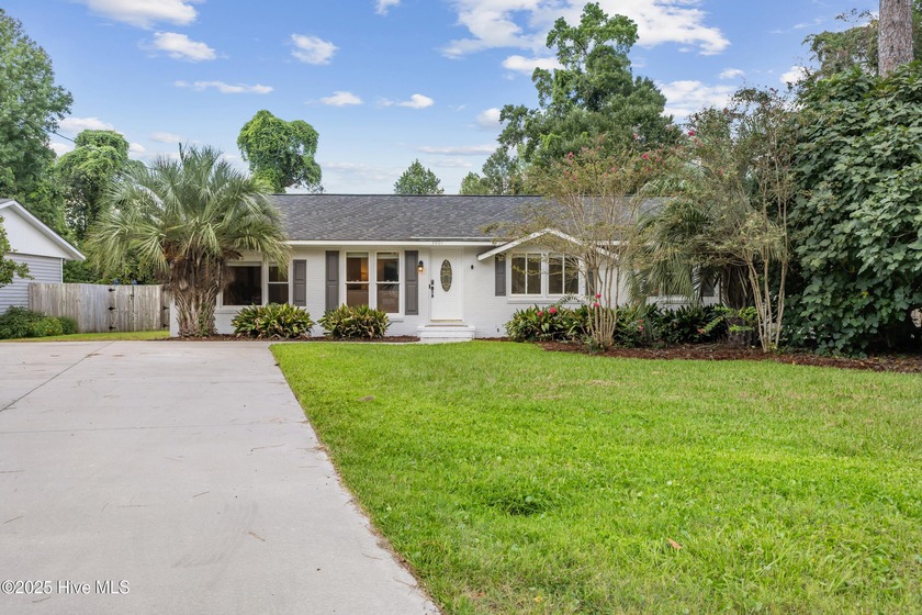 Located in the desirable Devon Park neighborhood with no HOA - Beach Home for sale in Wilmington, North Carolina on Beachhouse.com