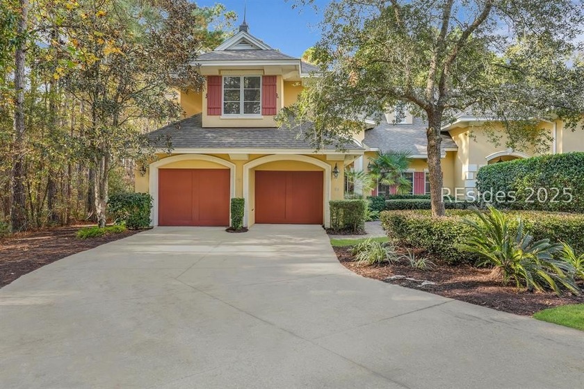This Berkeley Hall residence now feels light, bright, and - Beach Home for sale in Okatie, South Carolina on Beachhouse.com