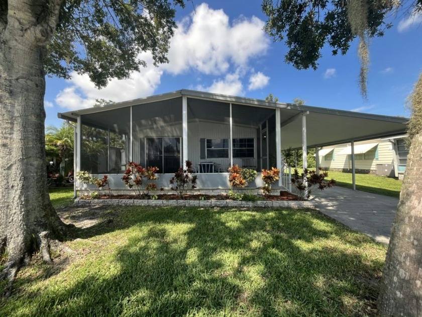 Beautiful open floor plan, great for entertaining. Kitchen flows - Beach Home for sale in Vero Beach, Florida on Beachhouse.com