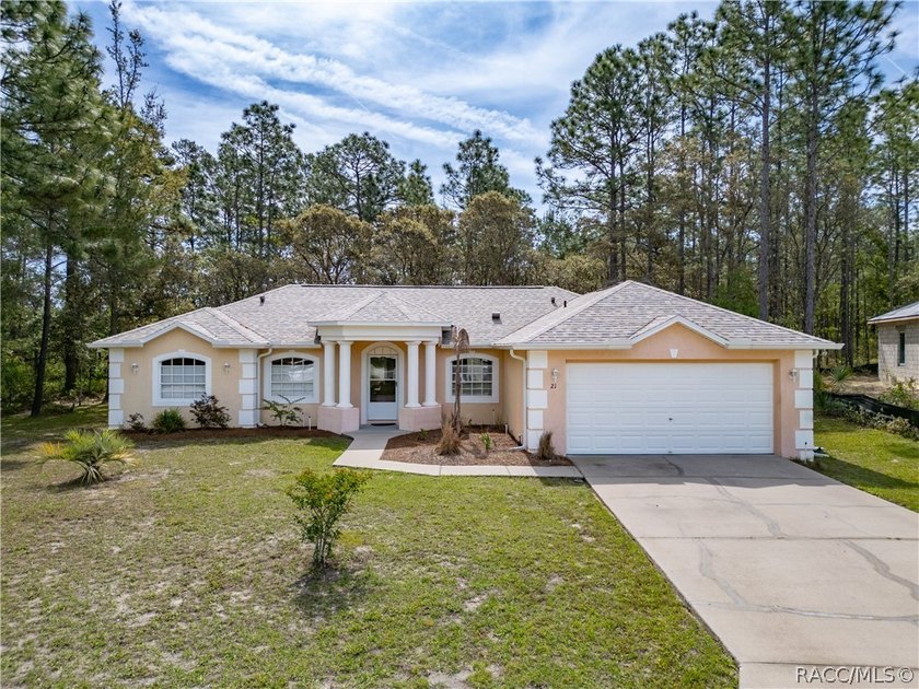 Welcome to CYPRESS VILLAGE at SUGARMILL WOODS - Open floor plan - Beach Home for sale in Homosassa, Florida on Beachhouse.com
