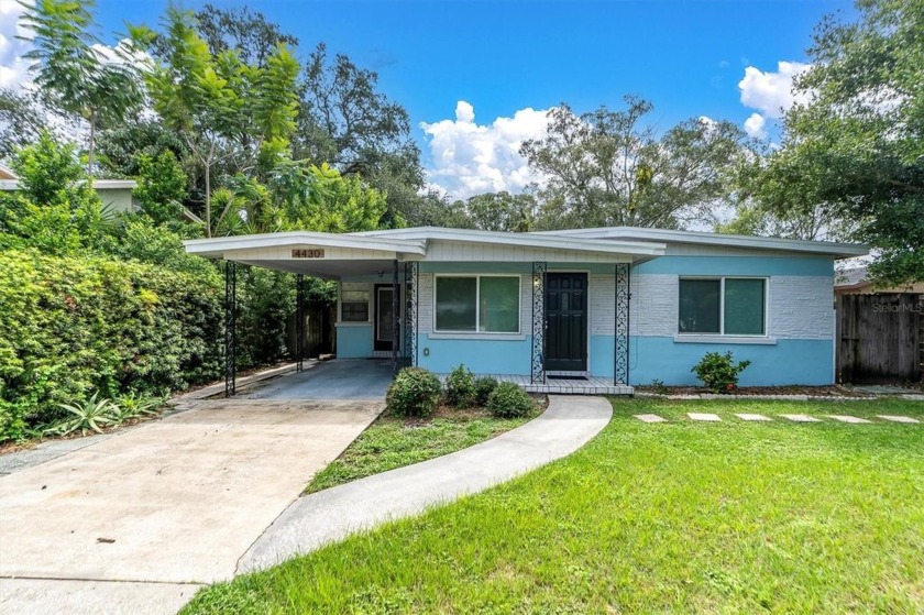 There has been NO flood or damage from any hurricane at this - Beach Home for sale in St. Petersburg, Florida on Beachhouse.com