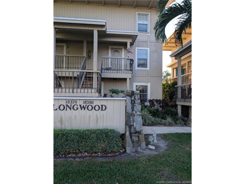 Desirable 1st floor unit in Riverbend. 2 Beds. 2 Baths with - Beach Condo for sale in Jupiter, Florida on Beachhouse.com