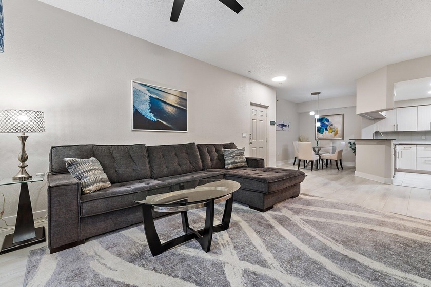 Beautifully and tastefully updated end unit first-floor condo - Beach Condo for sale in Palm Beach Gardens, Florida on Beachhouse.com