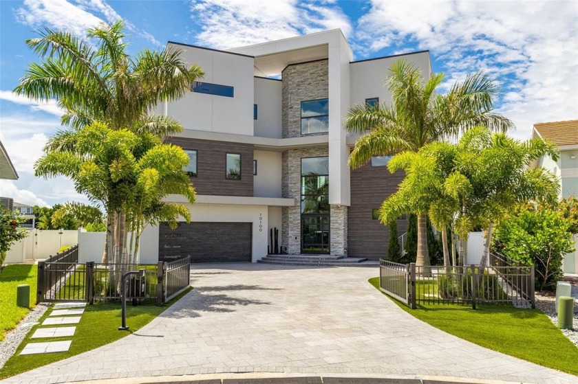 Paradise Island in Treasure Island. The epitome of contemporary - Beach Home for sale in Treasure Island, Florida on Beachhouse.com