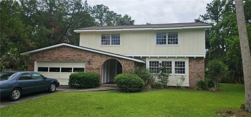 This home is in Belle Point SD and is close to shopping - Beach Home for sale in Brunswick, Georgia on Beachhouse.com