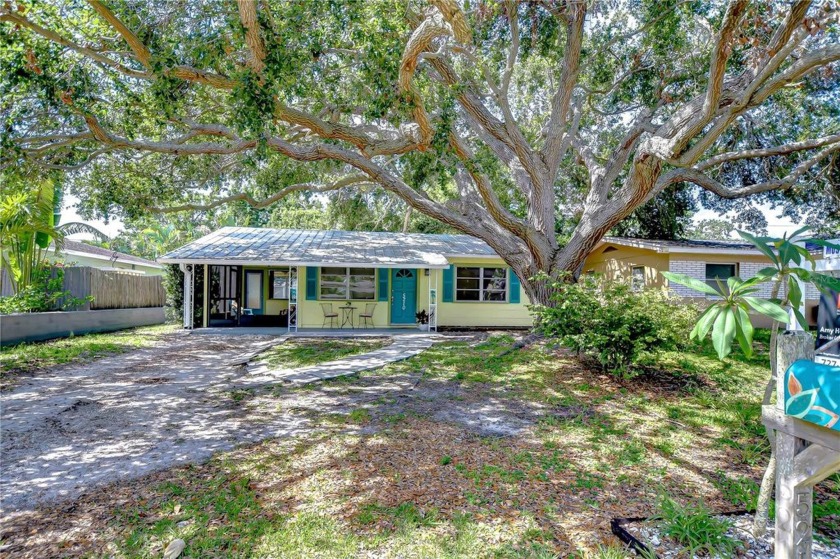Discover this charming Gulfport gem! This delightful home - Beach Home for sale in Gulfport, Florida on Beachhouse.com