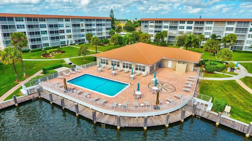 ''BIG OPPORTUNITY IN A WATERFRONT BOATING COMMUNITY.'' YES, THE - Beach Condo for sale in Delray Beach, Florida on Beachhouse.com