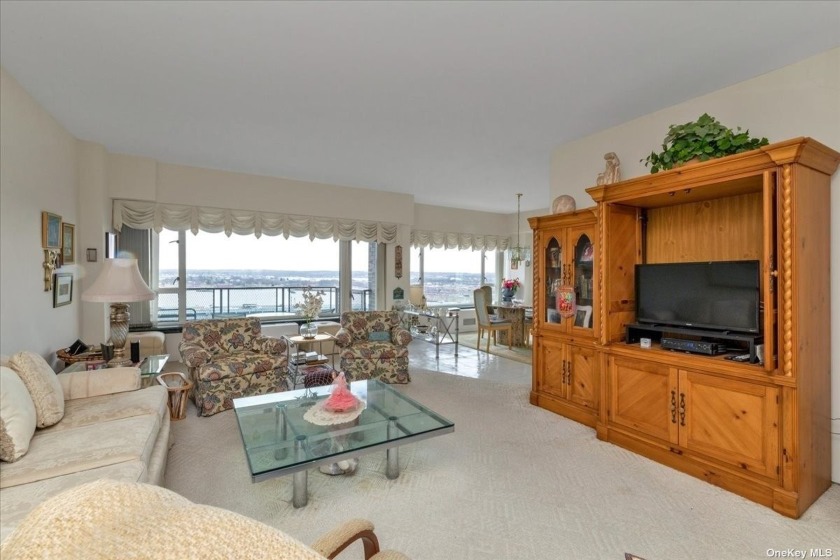 Spectacular Views Of The Long Island Sound And Throgs Neck - Beach Apartment for sale in Beechhurst, New York on Beachhouse.com