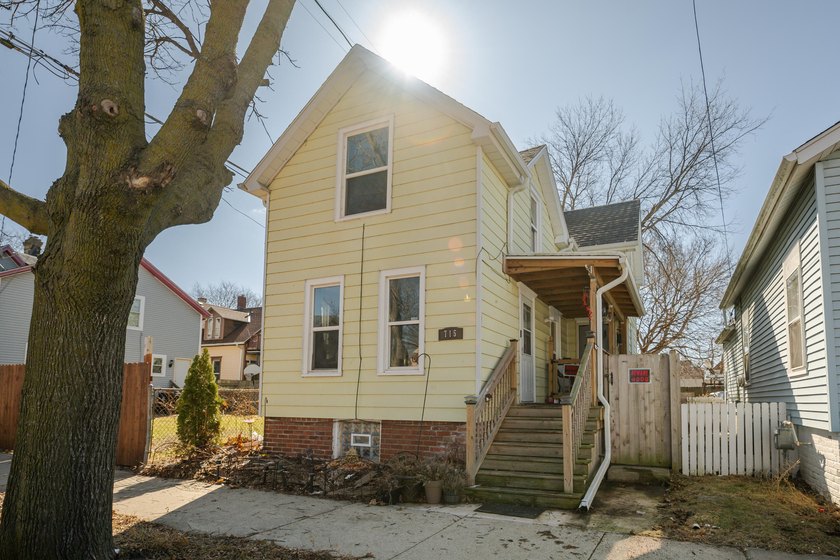 This beautifully updated home was completely renovated just - Beach Home for sale in Racine, Wisconsin on Beachhouse.com