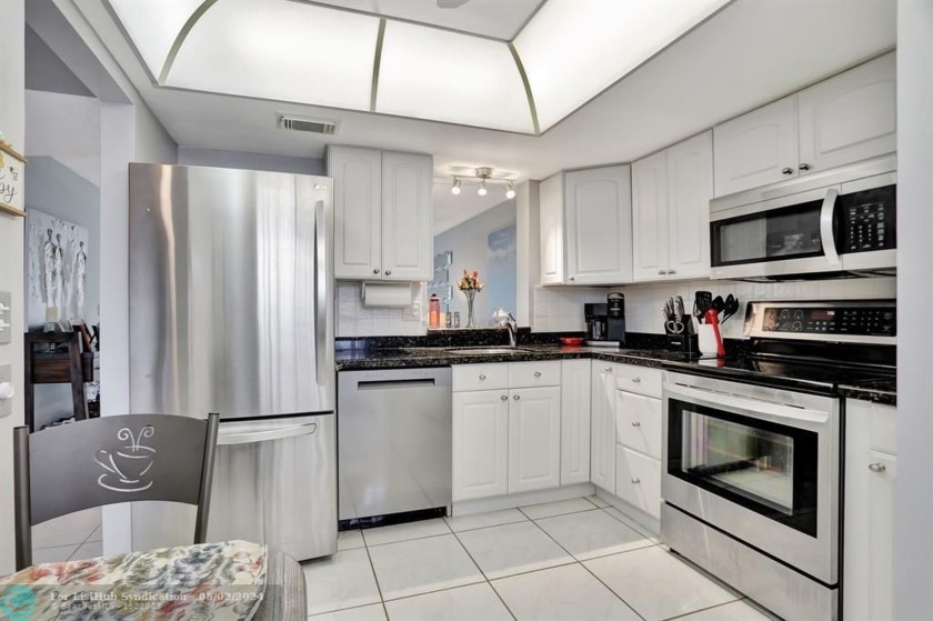 BEAUTIFUL VIEW BEAUTIFUL KITCHEN WASHER DRYER IN UNIT. STAINLESS - Beach Condo for sale in Margate, Florida on Beachhouse.com