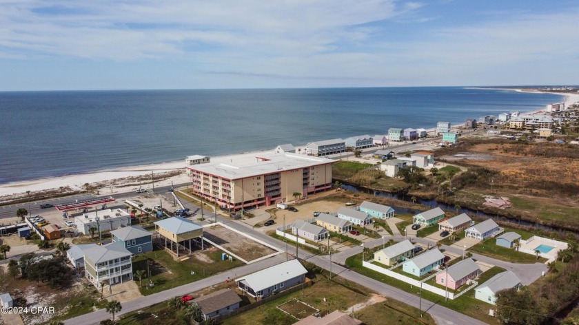 Corner lot with gulf views centrally located! Walking distance - Beach Lot for sale in Mexico Beach, Florida on Beachhouse.com