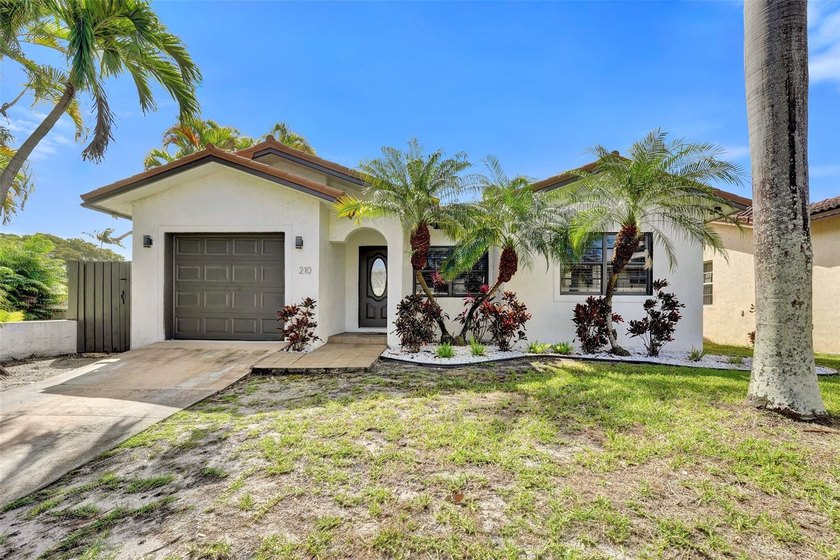 This house is fabulous! With 3 bedrooms, 2 baths, and a 1 car - Beach Home for sale in Dania, Florida on Beachhouse.com