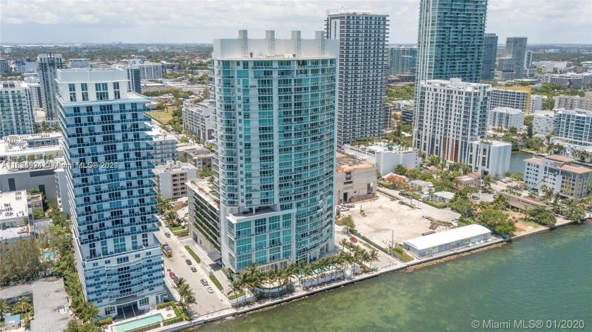 WATER ! Unit in the heart of EDGEWATER. This CORNER and - Beach Condo for sale in Miami, Florida on Beachhouse.com