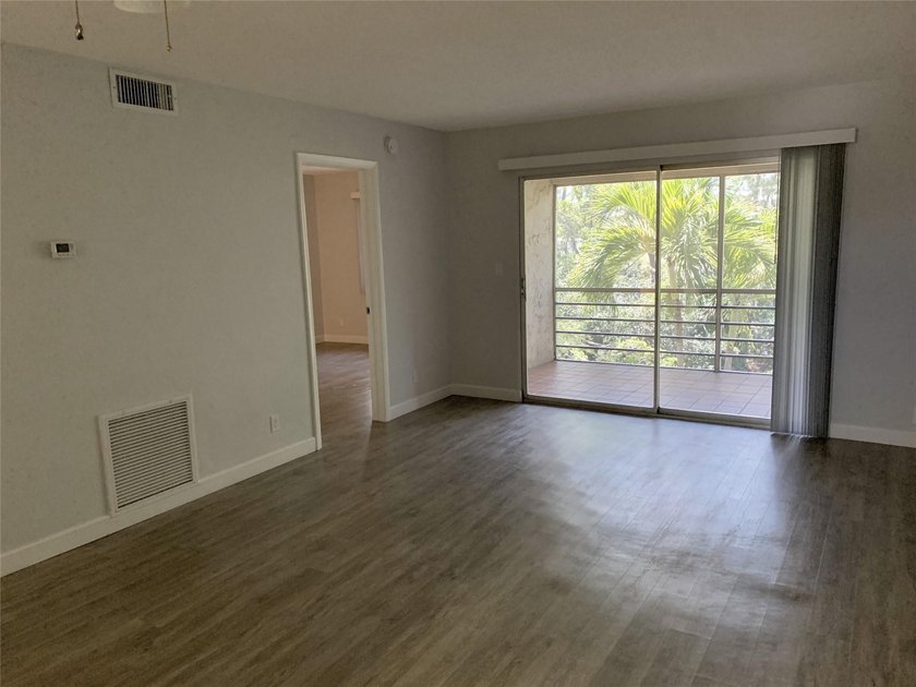 Beautifully updated and meticulously maintained, this welcoming - Beach Condo for sale in Fort Lauderdale, Florida on Beachhouse.com