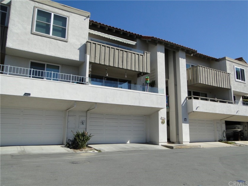 SFR IN SAN CLEMENTE WITH STUNNING PANORAMIC OCEAN VIEWS! This - Beach Home for sale in San Clemente, California on Beachhouse.com