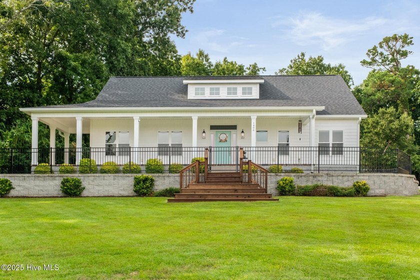 Welcome to 1406 Kings Landing Road, a custom-built 4 bed, 3 bath - Beach Home for sale in Hampstead, North Carolina on Beachhouse.com