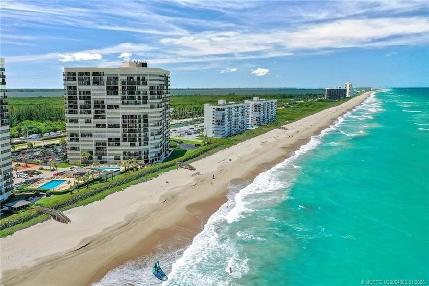 Spacious 2nd floor corner condo that has that beach resort feel - Beach Condo for sale in Jensen Beach, Florida on Beachhouse.com