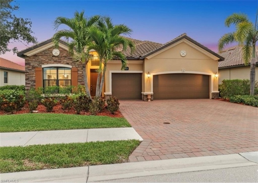 Beautifully maintained Stanford model in Bonita National - Beach Home for sale in Bonita Springs, Florida on Beachhouse.com