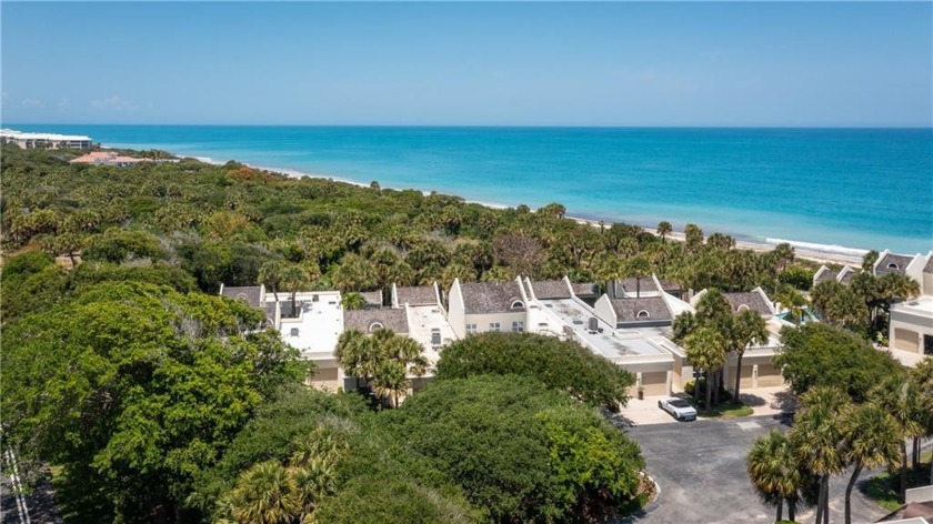 Modern chic villa is a perfect beachside escape. Enjoy a dip in - Beach Home for sale in Indian River Shores, Florida on Beachhouse.com