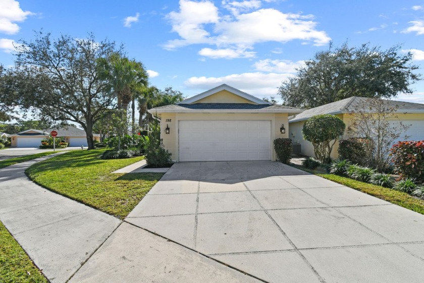 This is the one you've been waiting for! Well-maintained CBS - Beach Townhome/Townhouse for sale in Jupiter, Florida on Beachhouse.com