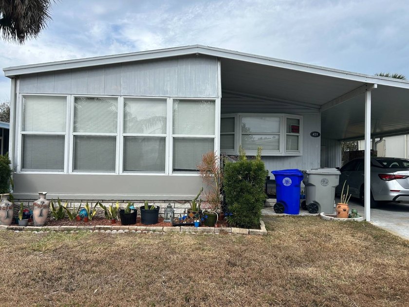 Welcome home to this partially furnished, move-in ready - Beach Home for sale in Vero Beach, Florida on Beachhouse.com