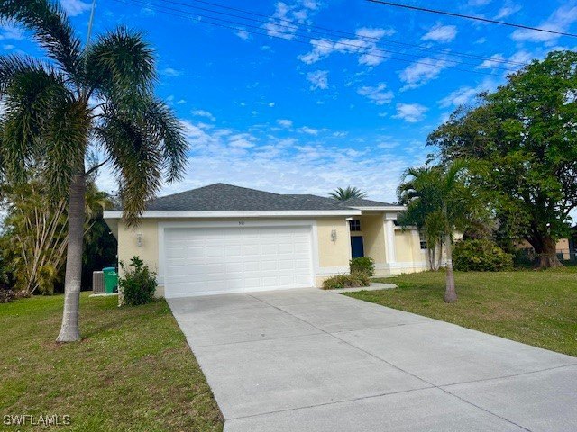 PRICE ADJUSTMENT!!! MOVE IN READY. BRING YOUR OFFER. This - Beach Home for sale in Cape Coral, Florida on Beachhouse.com