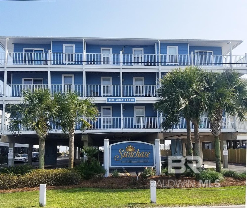 Don't miss out on this captivating Gulf side condo in Gulf - Beach Home for sale in Gulf Shores, Alabama on Beachhouse.com