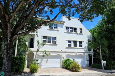 BEST VALUE Victoria Park Townhome AMAZING $335 per square foot! - Beach Townhome/Townhouse for sale in Fort Lauderdale, Florida on Beachhouse.com