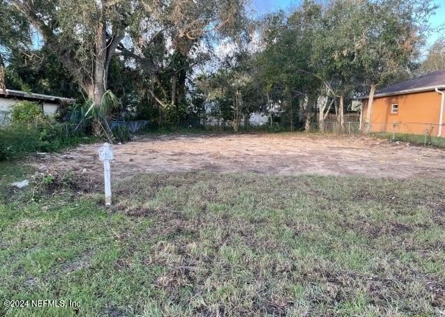 Come view this vacant lot within 'Hibiscus Park' in Daytona - Beach Lot for sale in Daytona Beach, Florida on Beachhouse.com