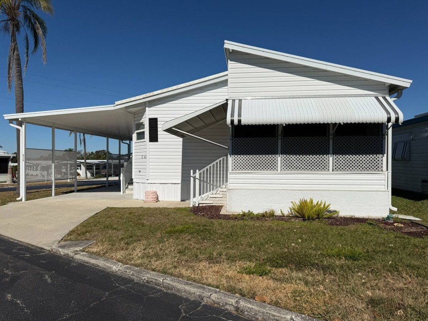 Step into the Florida lifestyle at Village on the Green in - Beach Home for sale in Bradenton, Florida on Beachhouse.com