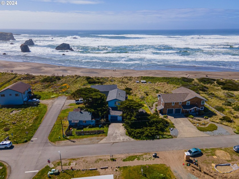 Stunning Ocean Views from your living room, kitchen, bedroom and - Beach Home for sale in Bandon, Oregon on Beachhouse.com