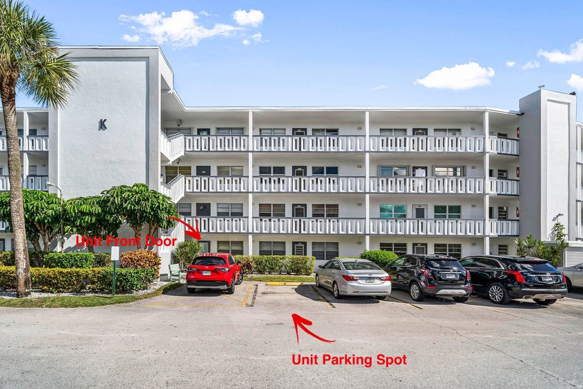 Rare! Park near your front door! Large 2-bedroom, 2-bath unit - Beach Condo for sale in West Palm Beach, Florida on Beachhouse.com