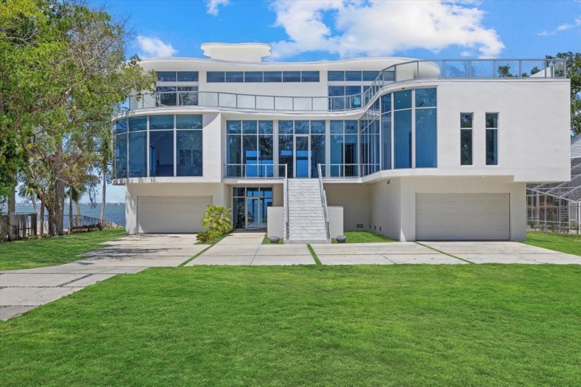 Secure one of Sarasota's rarest waterfront residences with this - Beach Home for sale in Sarasota, Florida on Beachhouse.com