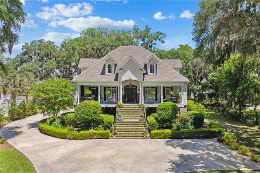WATERFRONT + DOCK ON THE SOUTH NEWPORT RIVER! Renovated to the - Beach Home for sale in Townsend, Georgia on Beachhouse.com