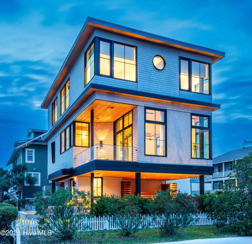 4 West Atlanta St is a true work of art in its design - Beach Home for sale in Wrightsville Beach, North Carolina on Beachhouse.com