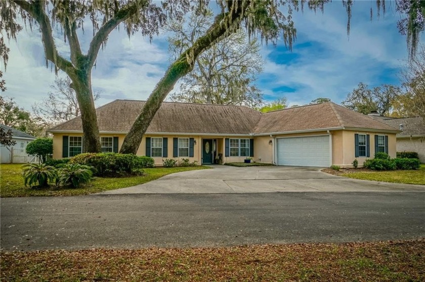 Introducing a beautifully designed single-story residence - Beach Home for sale in Saint Simons, Georgia on Beachhouse.com