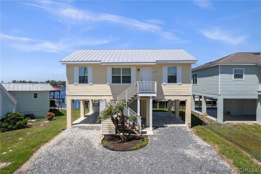 This Vacation Paradise Home on the Nature Coast is calling your - Beach Home for sale in Homosassa, Florida on Beachhouse.com