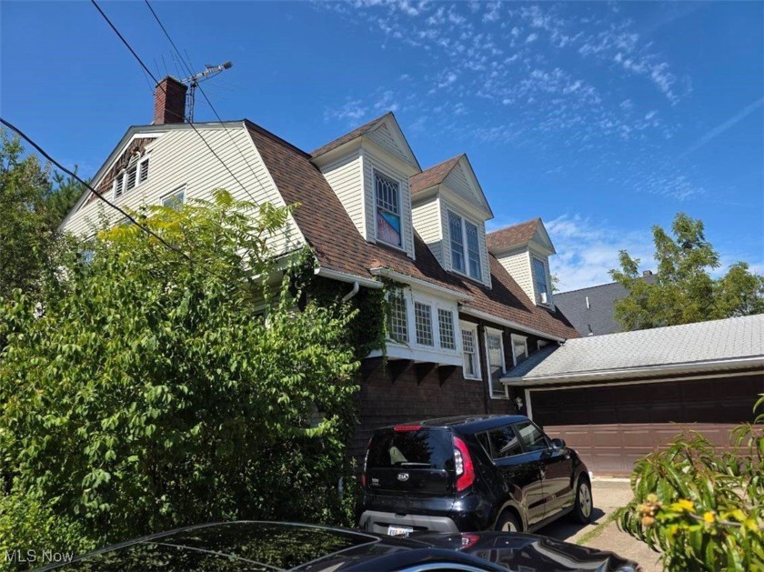 Attention investors or owner-occupied buyers! Here is a - Beach Home for sale in Lorain, Ohio on Beachhouse.com