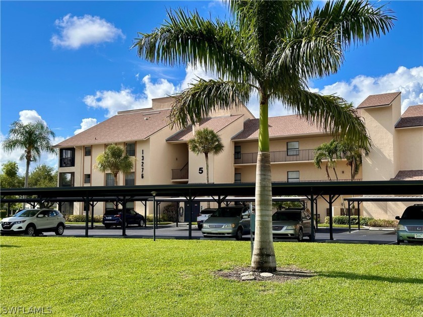 Beautiful and move-in ready! Furnished FIRST FLOOR condominium - Beach Condo for sale in Fort Myers, Florida on Beachhouse.com