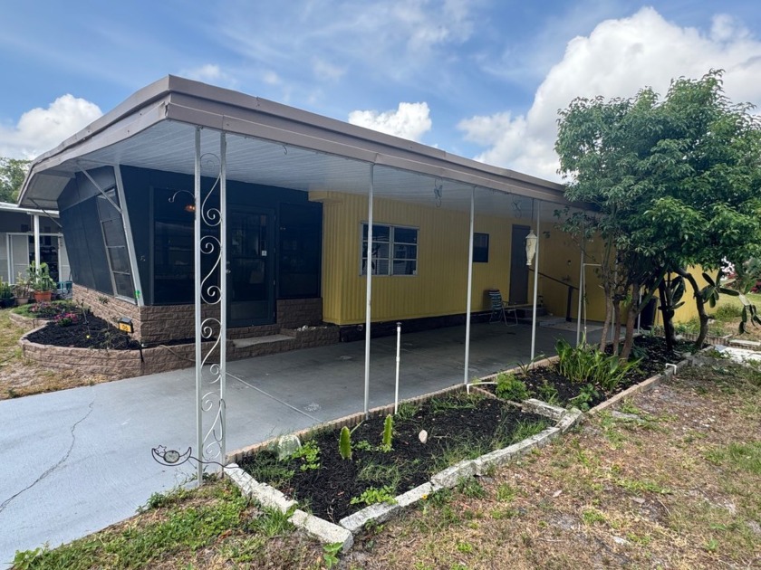 Remodeled and renovated for a new owner!  This 1,246 square foot - Beach Home for sale in Daytona Beach, Florida on Beachhouse.com