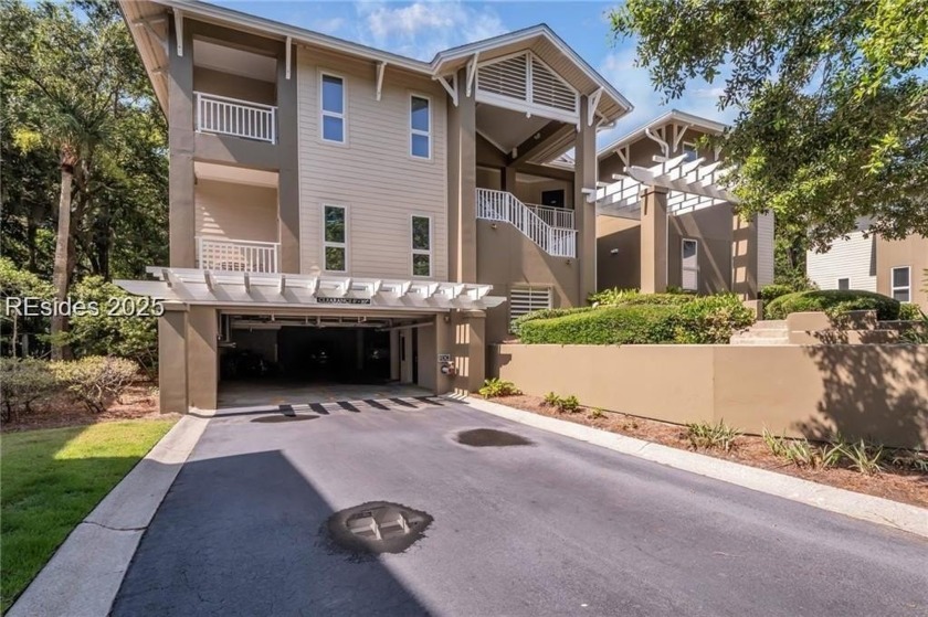 Tremendous investment opportunity, primary residence, or second - Beach Condo for sale in Hilton Head Island, South Carolina on Beachhouse.com