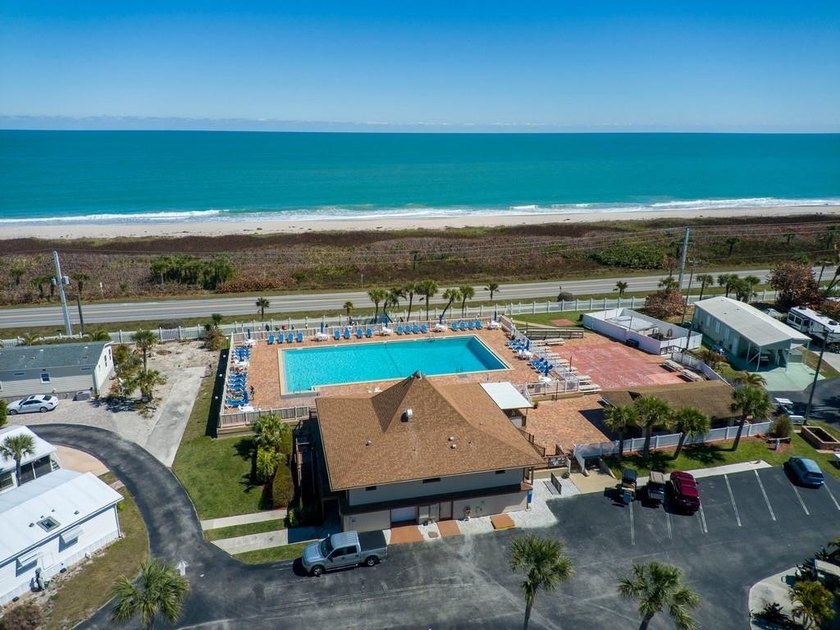 Coastal living under $200K offers sunshine, comfort, and - Beach Home for sale in Hutchinson Island, Florida on Beachhouse.com
