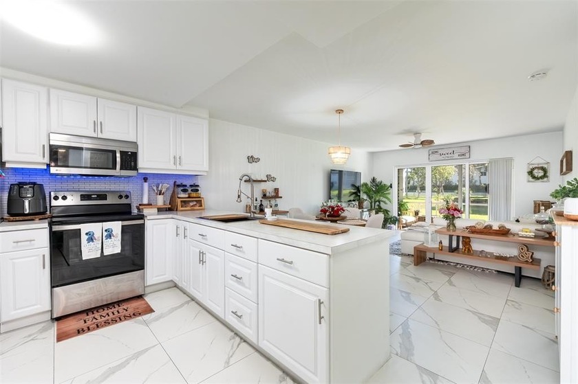 Welcome to the most sought after 55+ community in Dania Beach! - Beach Condo for sale in Dania, Florida on Beachhouse.com