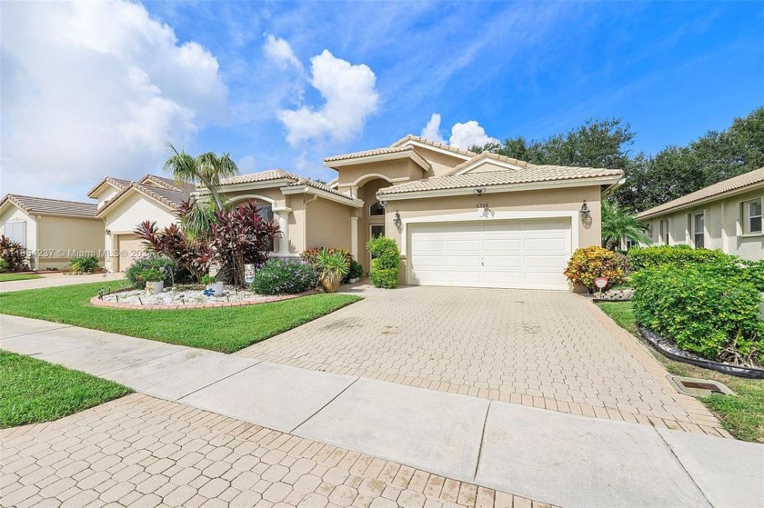 Beautiful 3 Bed 2 Bath + 2 Car Garage Home Located In Gated 55+ - Beach Home for sale in Boynton Beach, Florida on Beachhouse.com