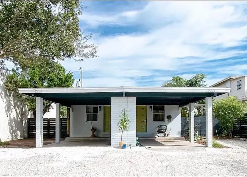 Income producing duplex in the heart of downtown Vero Beach, FL! - Beach Home for sale in Vero Beach, Florida on Beachhouse.com