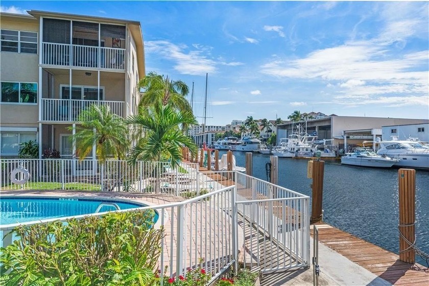 This immaculate unit in the heart of Fort Lauderdale boasts - Beach Condo for sale in Fort Lauderdale, Florida on Beachhouse.com