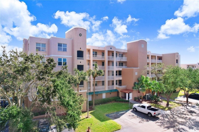 Under contract-accepting backup offers. Welcome to your next - Beach Condo for sale in St. Petersburg, Florida on Beachhouse.com