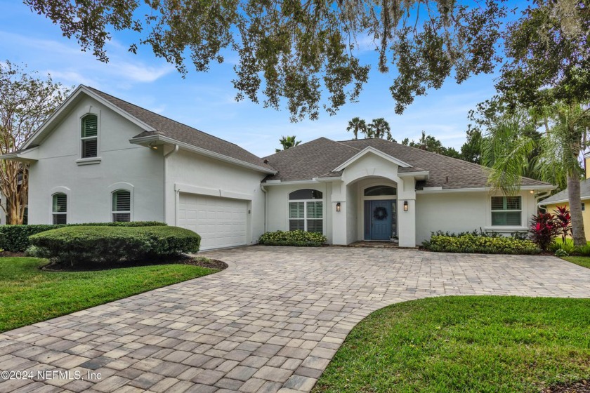 Located in desirable Sawmill Lakes of Ponte Vedra Beach, tucked - Beach Home for sale in Ponte Vedra Beach, Florida on Beachhouse.com