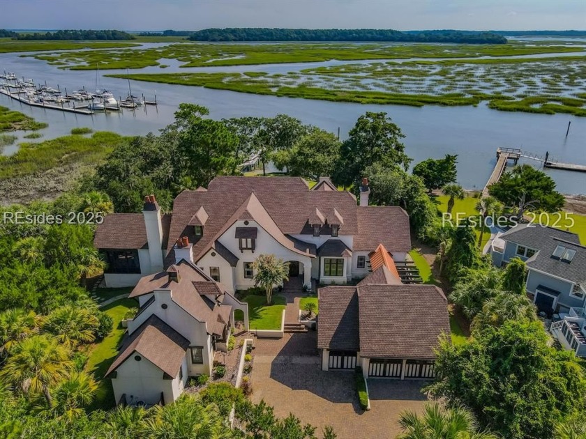 One of one. Welcome home to 1 Cedar, a deep-water sanctuary - Beach Home for sale in Hilton Head Island, South Carolina on Beachhouse.com